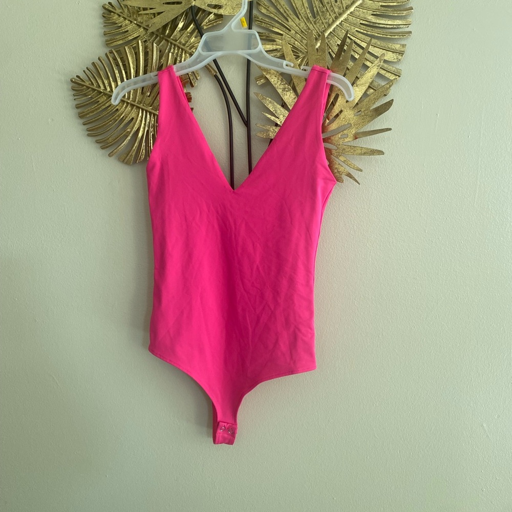 ReoRia Hot Pink Bodysuit